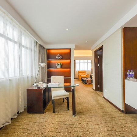 Zhengzhou Yuehai Hotel Bagian luar foto